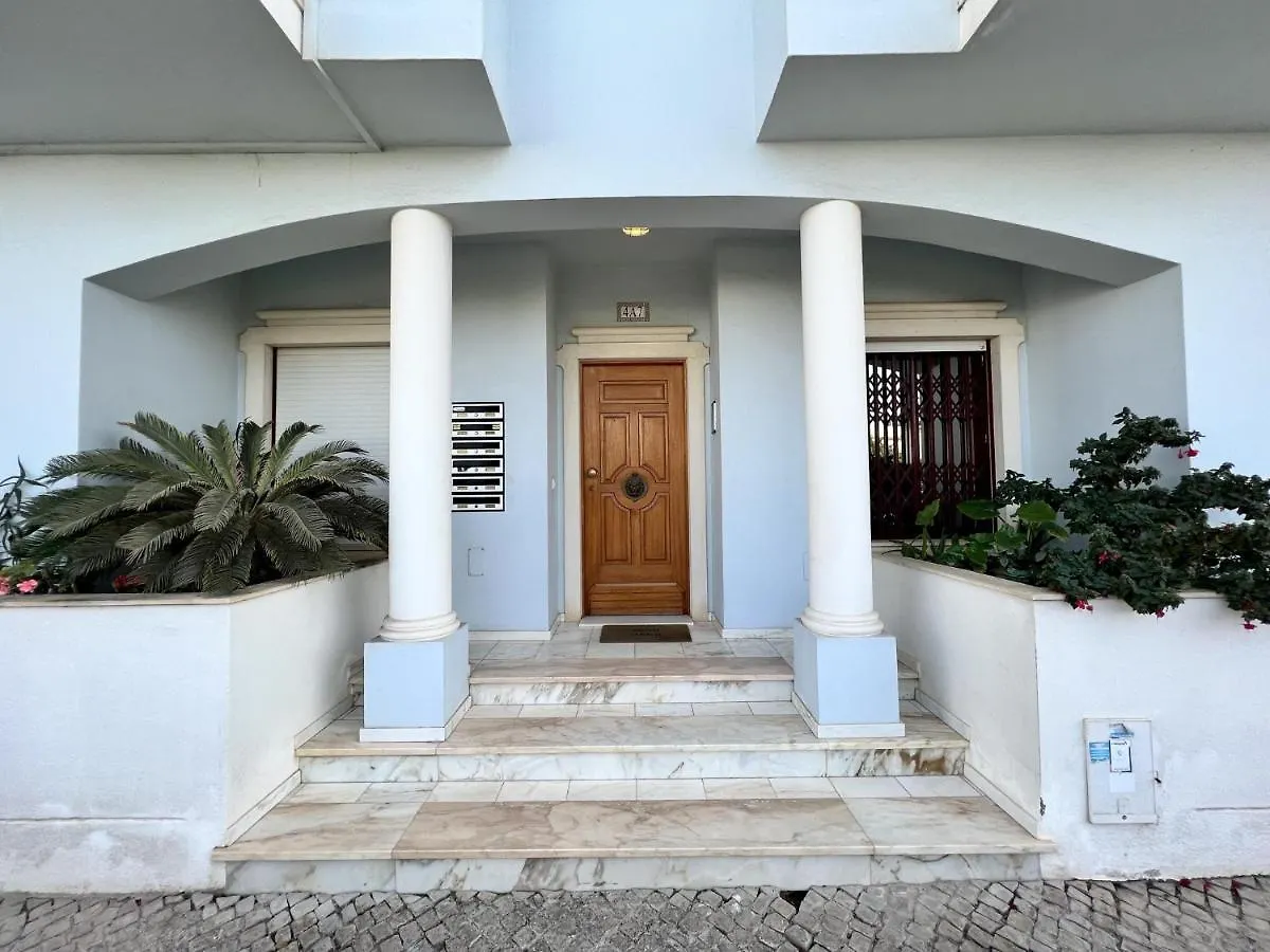 Quarteira Elegant With Pool By Homing Apartment