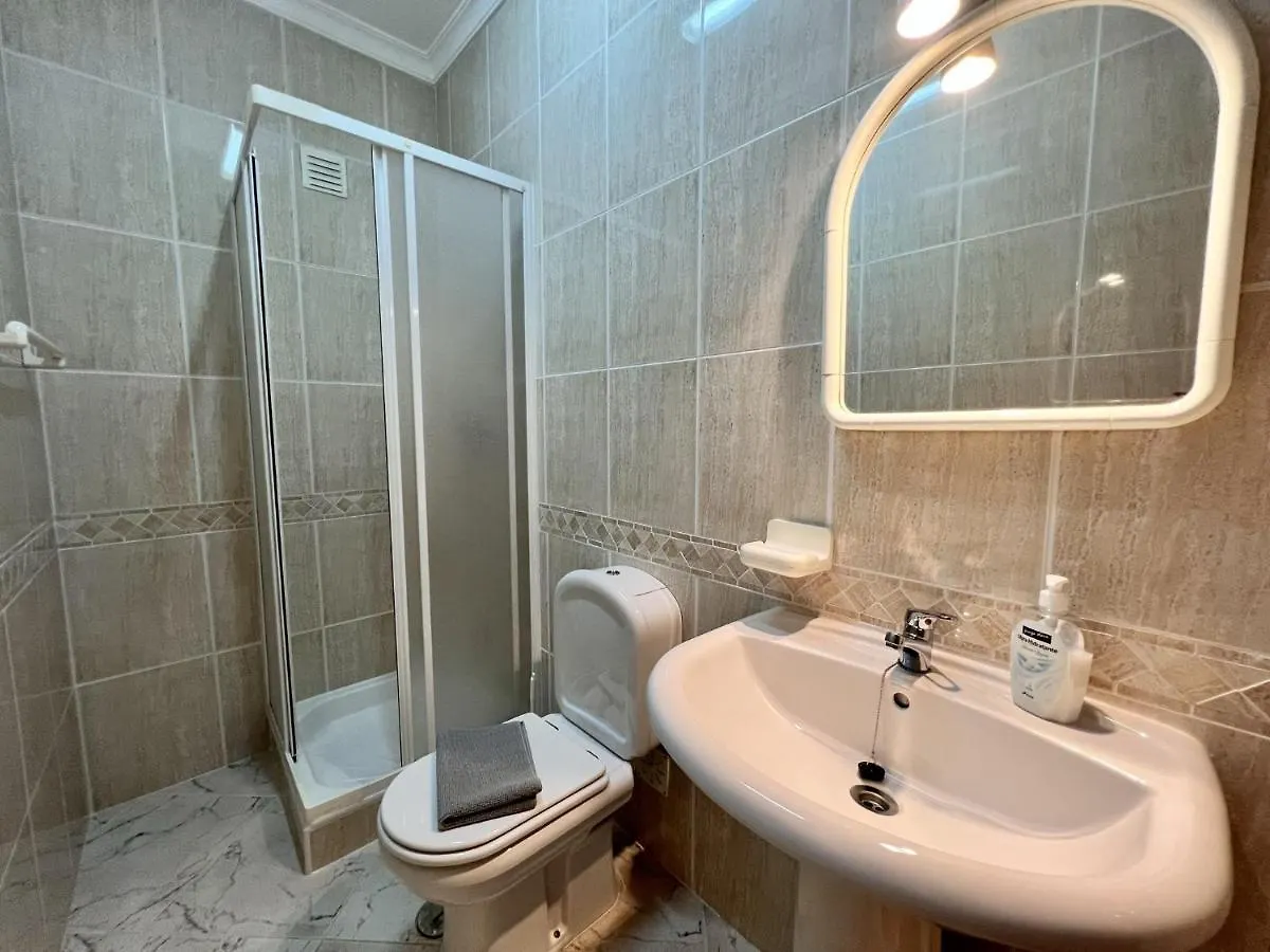 Quarteira Elegant With Pool By Homing Apartment