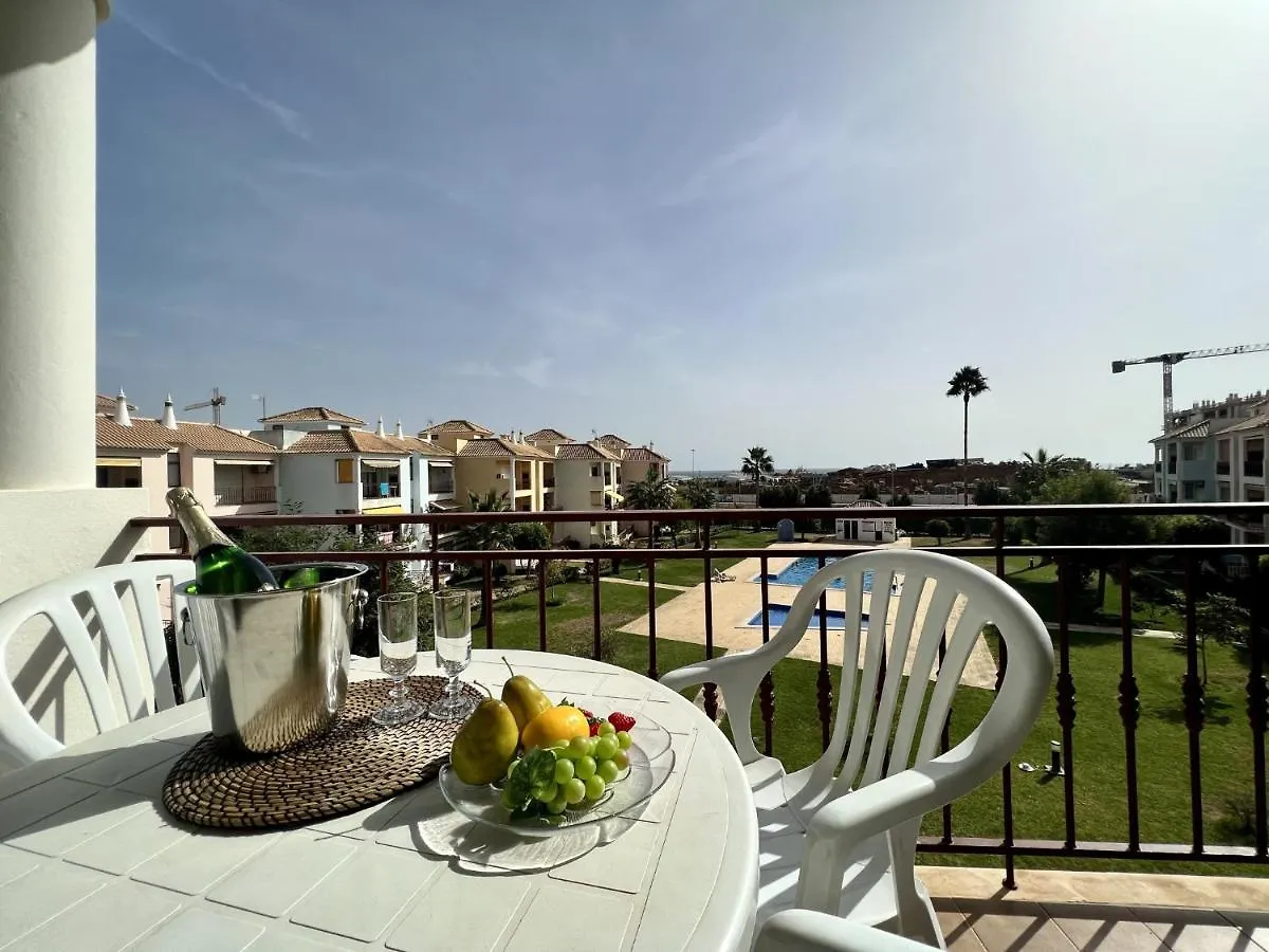 Quarteira Elegant With Pool By Homing Apartment