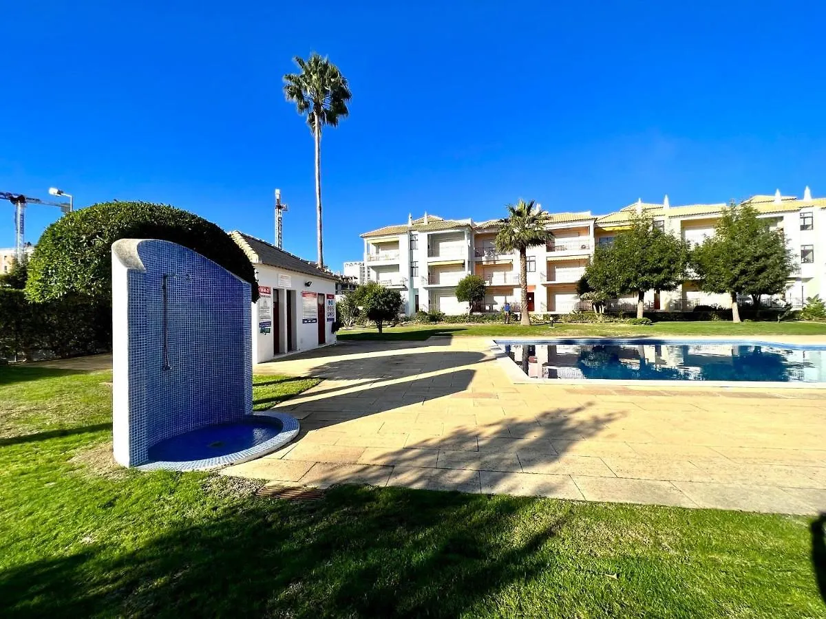 Quarteira Elegant With Pool By Homing Apartment